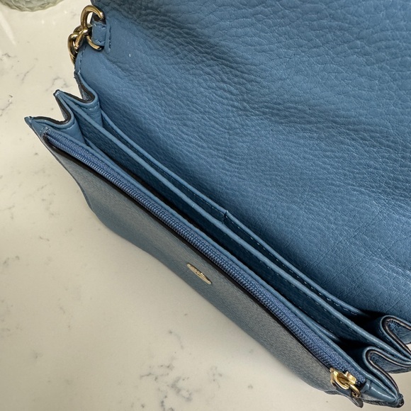 Micheal Kors Crossbody - Picture 3 of 4